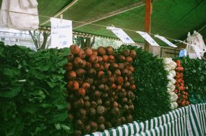 How to Create a More Sustainable Food Shopping Routine