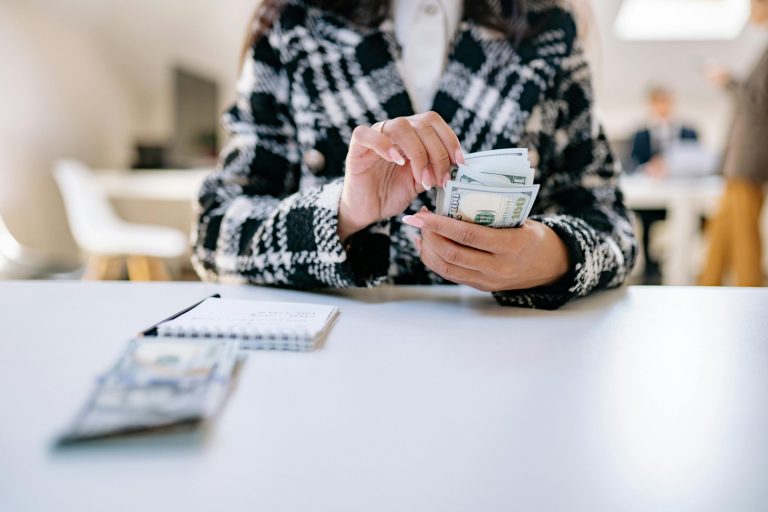 Automating Savings to Reach Financial Targets Faster